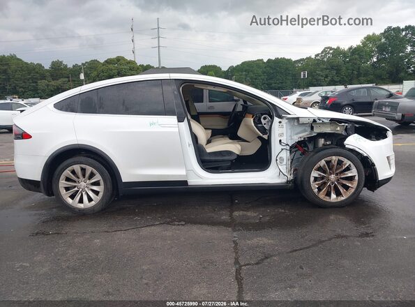 5YJXCDE20JF141306 2018 TESLA MODEL X White Սալոնի 360 աստիճան տեսք