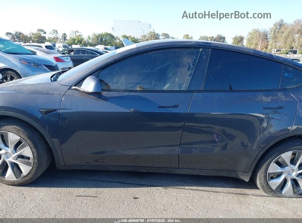 5YJYGAED3MF181652 2021 TESLA MODEL Y Gray 360 interior view