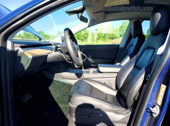 5YJYGAEE0MF236616 2021 TESLA MODEL Blue Vista interior delantera