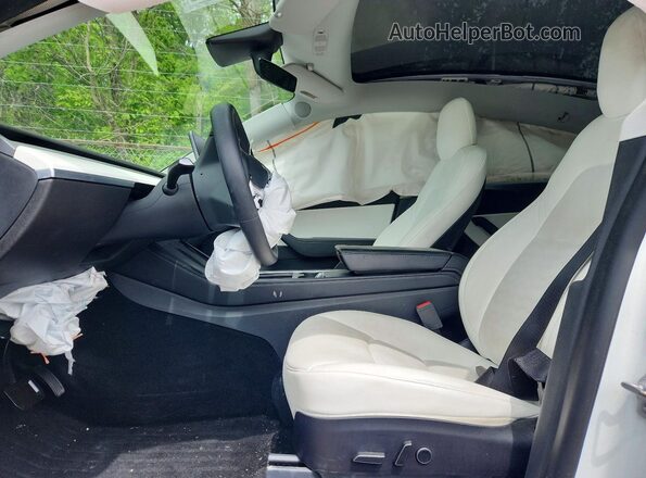 5YJYGAEE1MF263579 2021 TESLA MODEL White Вид салону спереду