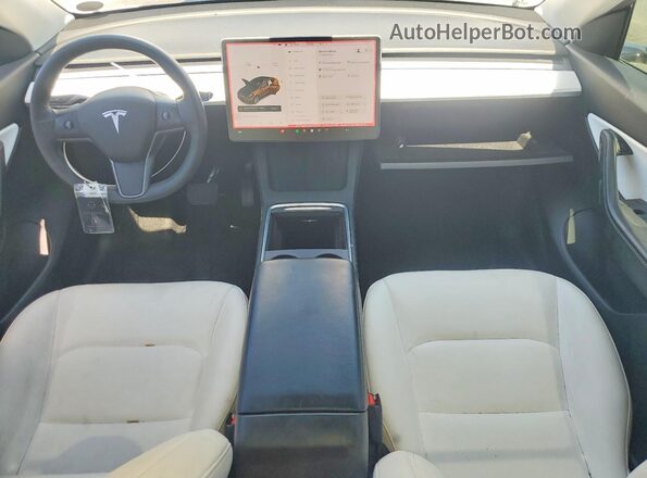 5YJYGAEE2MF189301 2021 TESLA MODEL Белый Вид панели приборов