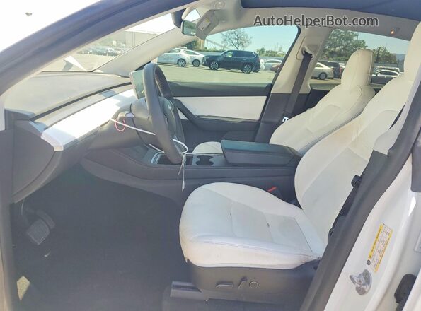 5YJYGAEE2MF189301 2021 TESLA MODEL Белый Вид салона спереди