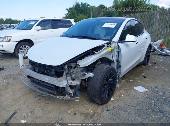 5YJYGAEE8MF115784 2021 TESLA MODEL Y White Առջևի ձախ երեք քառորդ տեսարան