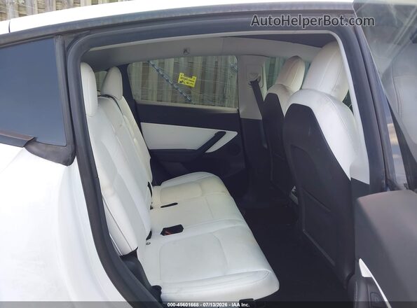 5YJYGAEE8MF115784 2021 TESLA MODEL Y White Հետևի նստատեղերի տեսք