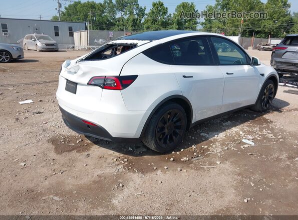 5YJYGDED2MF105910 2021 TESLA MODEL Y Белый Задняя правая четверть