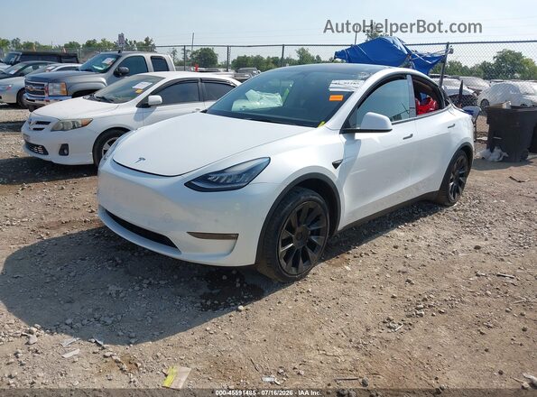 5YJYGDED2MF105910 2021 TESLA MODEL Y Белый Передняя левая четверть