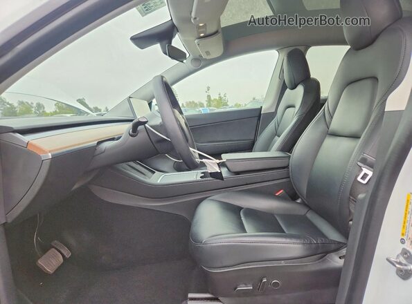 5YJYGDED7MF125909 2021 TESLA MODEL White Vista interior delantera