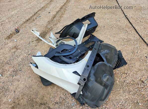 5YJYGDEE0LF019647 2020 TESLA MODEL White Vista del compartimento del motor