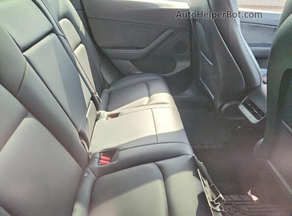 5YJYGDEE0MF070096 2021 TESLA MODEL White Հետևի նստատեղերի տեսք