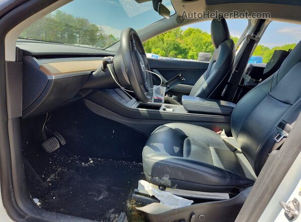 5YJYGDEE0MF204248 2021 TESLA MODEL White Widok wnętrza z przodu