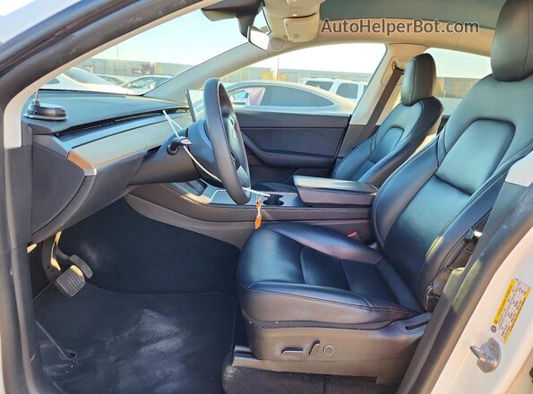 5YJYGDEE0MF271027 2021 TESLA MODEL White Front interior view