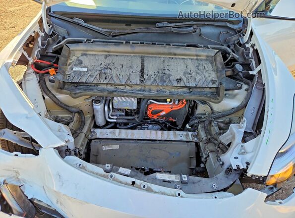 5YJYGDEE0MF271027 2021 TESLA MODEL White Engine compartment view