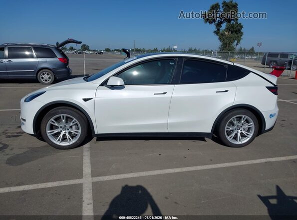 5YJYGDEE0MF299023 2021 TESLA MODEL Y White Widok wnętrza 360 stopni
