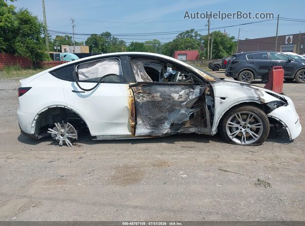 5YJYGDEE1LF057114 2020 TESLA MODEL Y White Vista del salpicadero