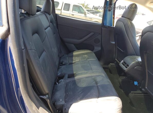 5YJYGDEE1MF089496 2021 TESLA MODEL Blue Rear interior view