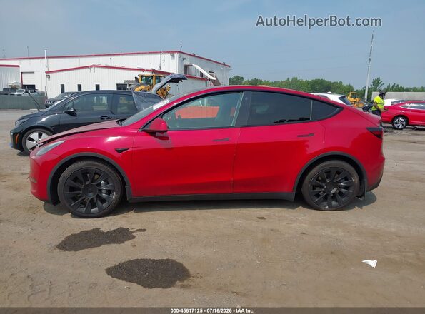 5YJYGDEE1MF186326 2021 TESLA MODEL Y Красный Вид задней части салона