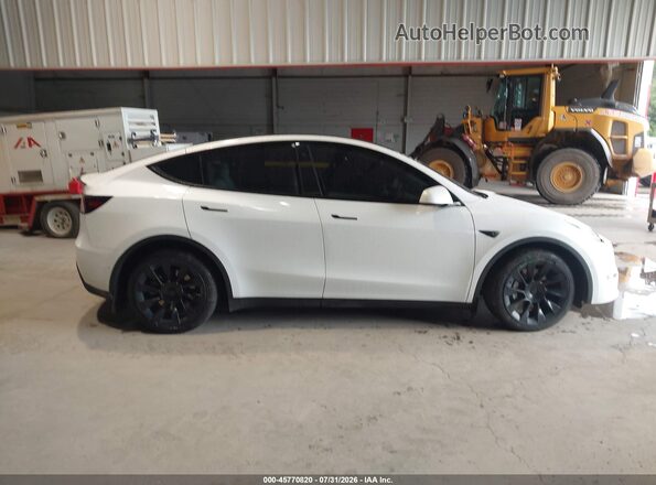 5YJYGDEE2MF201321 2021 TESLA MODEL Y Белый Вид задней части салона