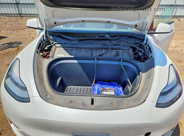 5YJYGDEE2MF253094 2021 TESLA MODEL White Vista interior trasera
