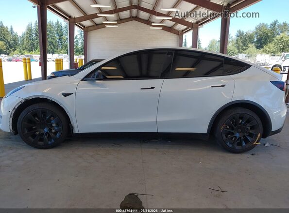 5YJYGDEE3LF058197 2020 TESLA MODEL Y White სალონის 360-გრადუსიანი ხედი