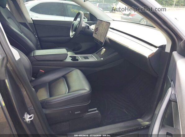 5YJYGDEE3MF297654 2021 TESLA MODEL Y Gray Front interior view