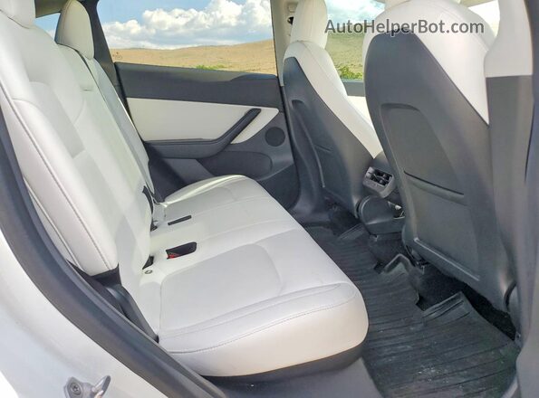 5YJYGDEE4LF055759 2020 TESLA MODEL White Vista interior trasera