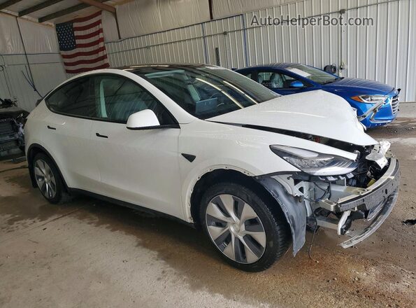 5YJYGDEE4MF078217 2021 TESLA MODEL Белый Передняя правая четверть