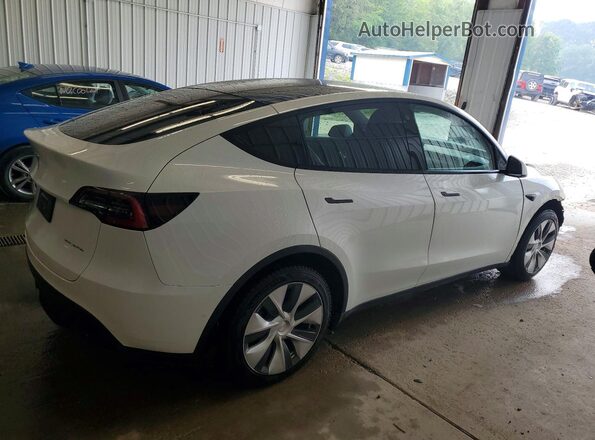 5YJYGDEE4MF078217 2021 TESLA MODEL Белый Задняя правая четверть