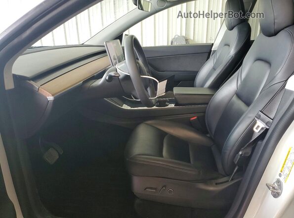5YJYGDEE4MF078217 2021 TESLA MODEL Белый Вид салона спереди