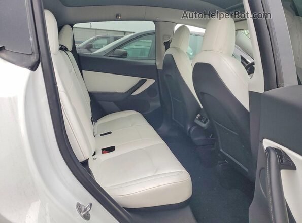 5YJYGDEE4MF121051 2021 TESLA MODEL White Հետևի նստատեղերի տեսք