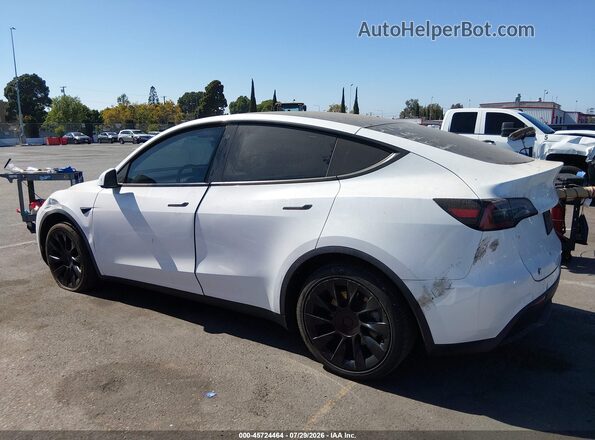 5YJYGDEE4MF275887 2021 TESLA MODEL Y Белый Панорамный вид салона 360°