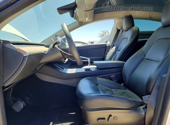 5YJYGDEE5MF271153 2021 TESLA MODEL White Vista interior delantera