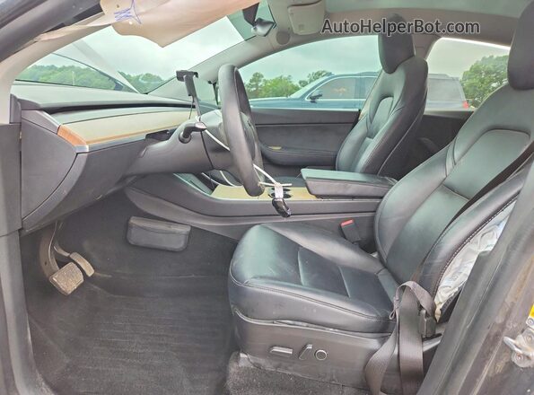 5YJYGDEE6MF084715 2021 TESLA MODEL Gray Widok wnętrza z przodu