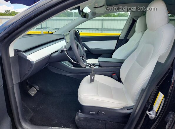 5YJYGDEE6MF088652 2021 TESLA MODEL Charcoal Вид салону спереду