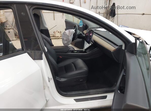 5YJYGDEE7LF017054 2020 TESLA MODEL Y White Front interior view