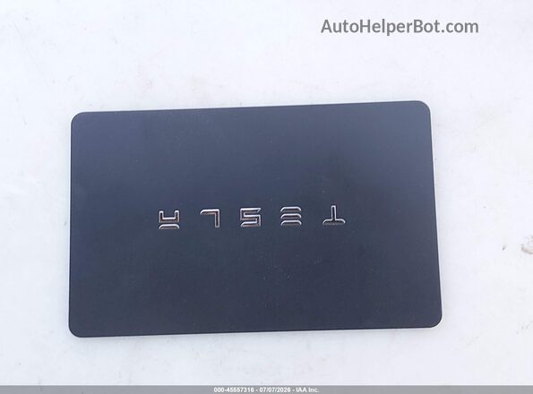 5YJYGDEE7MF074565 2021 TESLA MODEL Y Gray Widok deski rozdzielczej