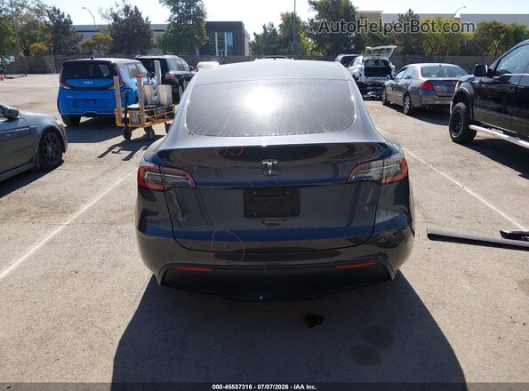 5YJYGDEE7MF074565 2021 TESLA MODEL Y Gray 