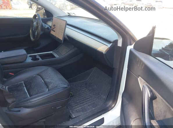 5YJYGDEE7MF194138 2021 TESLA MODEL Y Белый Вид салона спереди