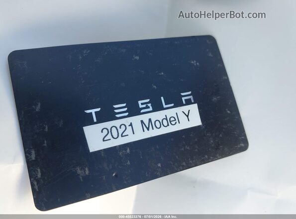 5YJYGDEE7MF219233 2021 TESLA MODEL Y Red Widok z tyłu