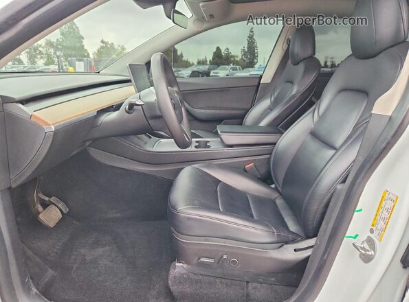 5YJYGDEE7MF299987 2021 TESLA MODEL White Front interior view