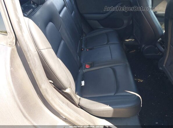 5YJYGDEE8MF105063 2021 TESLA MODEL Y Gray VIN կոդի պիտակի տեսք