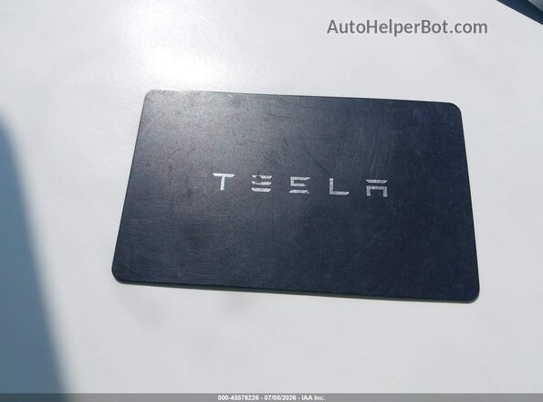 5YJYGDEE8MF105063 2021 TESLA MODEL Y Gray Առջևի վահանակի տեսք