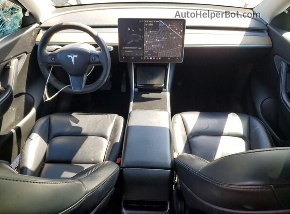 5YJYGDEE9MF077273 2021 TESLA MODEL Gray Առջևի վահանակի տեսք