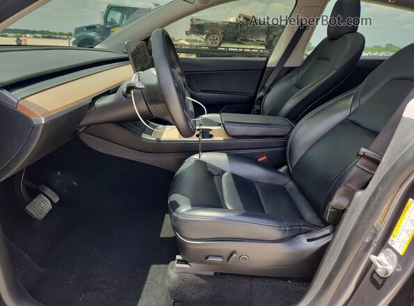 5YJYGDEE9MF149038 2021 TESLA MODEL Серый Вид салона спереди