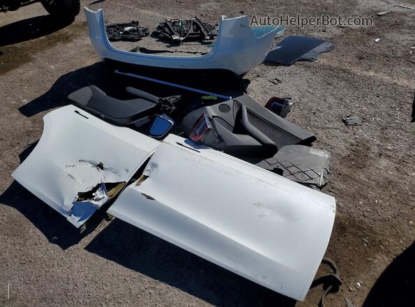 5YJYGDEE9MF160332 2021 TESLA MODEL White Engine compartment view