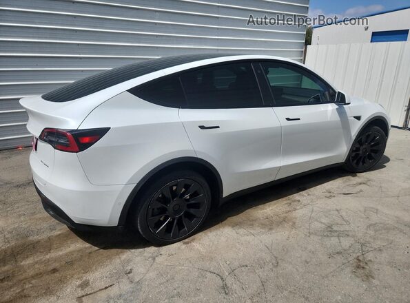 5YJYGDEEXMF218111 2021 TESLA MODEL White 