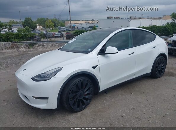 5YJYGDEF0LF028051 2020 TESLA MODEL Y White Առջևի ձախ երեք քառորդ տեսարան
