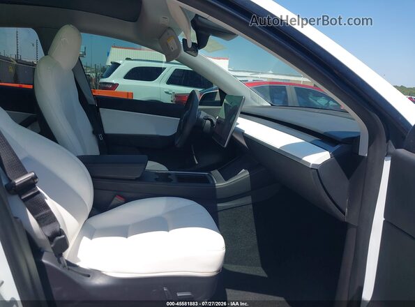 5YJYGDEF0MF252292 2021 TESLA MODEL Y Белый Вид салона спереди