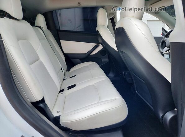 5YJYGDEF2MF251709 2021 TESLA MODEL Белый Вид задней части салона