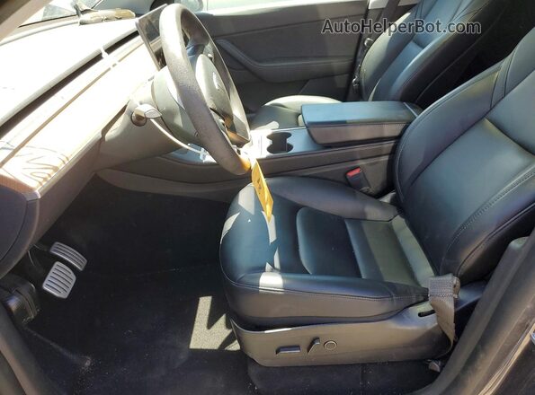 5YJYGDEF5MF264664 2021 TESLA MODEL Gray Widok wnętrza z przodu