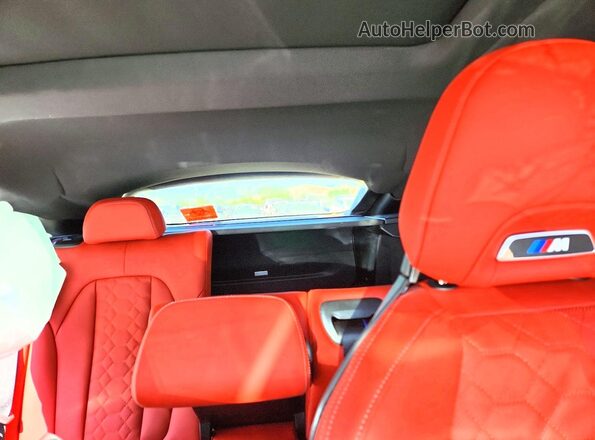 5YM23EC01R9U35960 2024 BMW X4 White უკანა სავარძლების ხედი